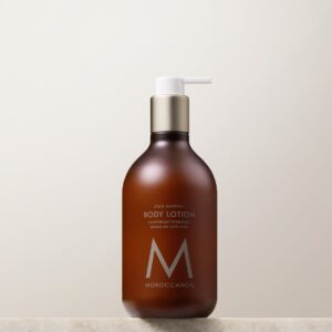 MO LOCIÓN CORPORAL OUD MINERAL 360 ML